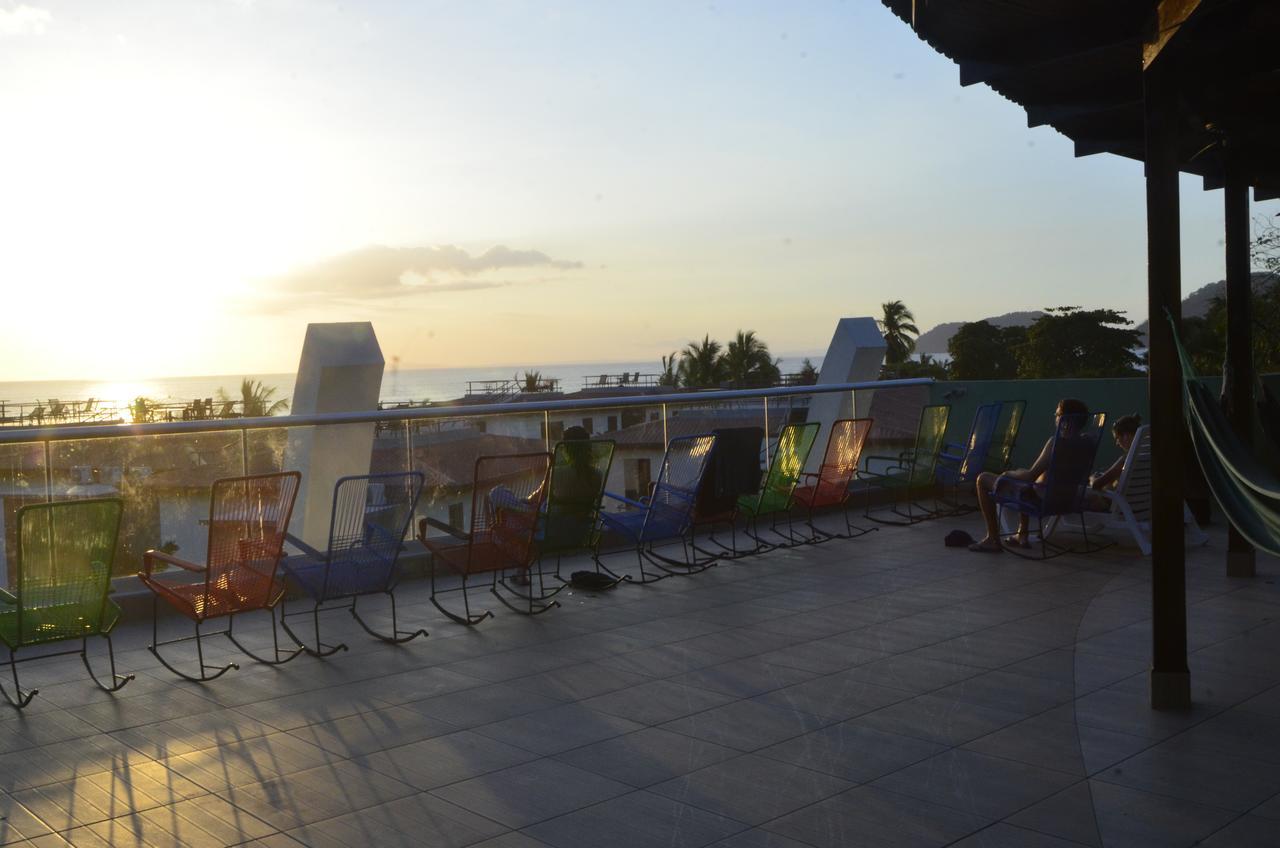 Room2Board Hostel And Surf School Jacó Exteriér fotografie