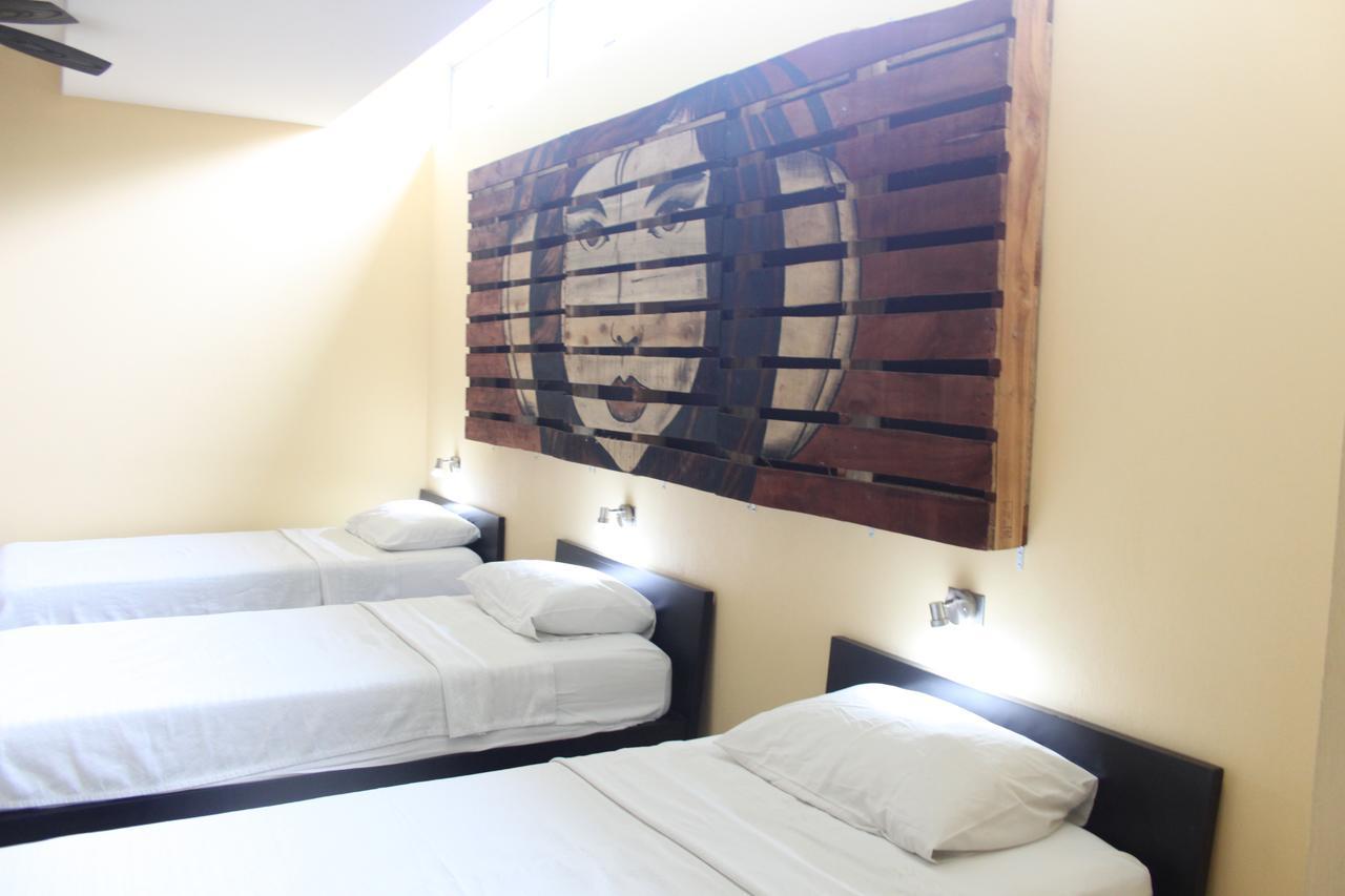 Room2Board Hostel And Surf School Jacó Exteriér fotografie